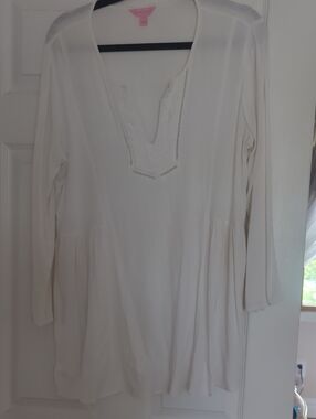 Lilly Pulitzer White Cream V-Neck Lace Trim Tunic